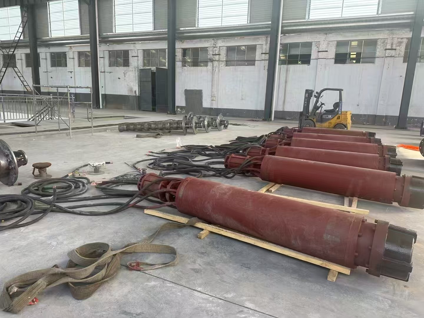 成都6臺參數800立方145米560KW漂流泵準備出廠